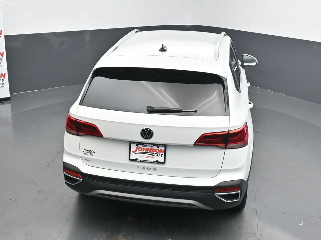 Used 2024 Volkswagen Taos SE image 35