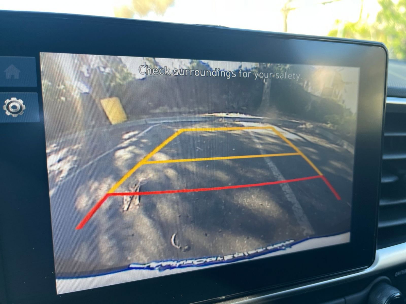 Used 2025 Hyundai Venue SEL image 22