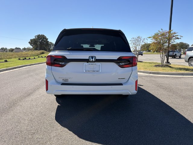 New 2027 Honda Odyssey Touring image 4