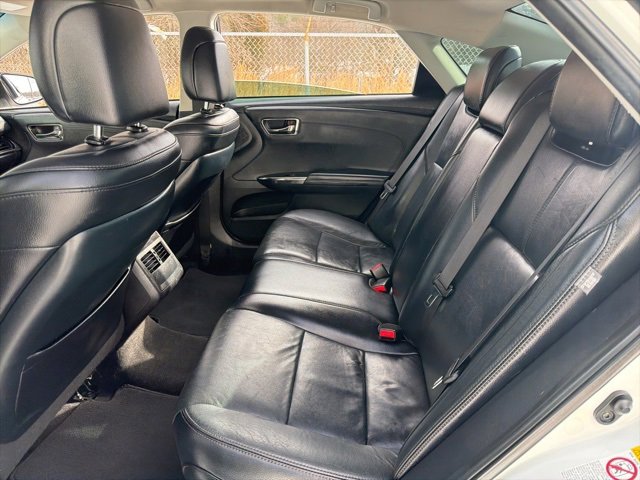Used 2017 Toyota Avalon Touring w/ Carpet Mat Package image 18