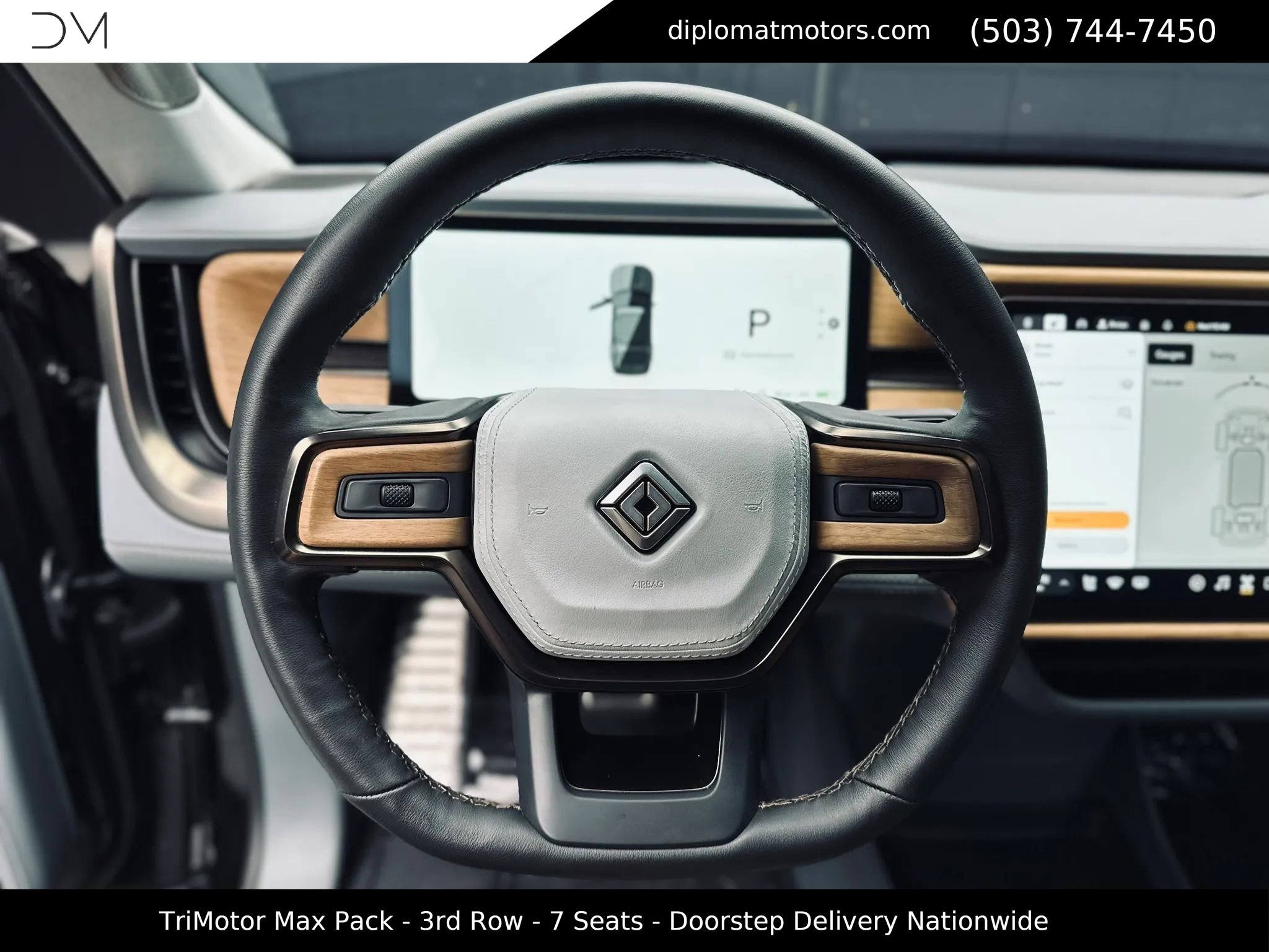 Used 2025 Rivian R1S Premium image 33