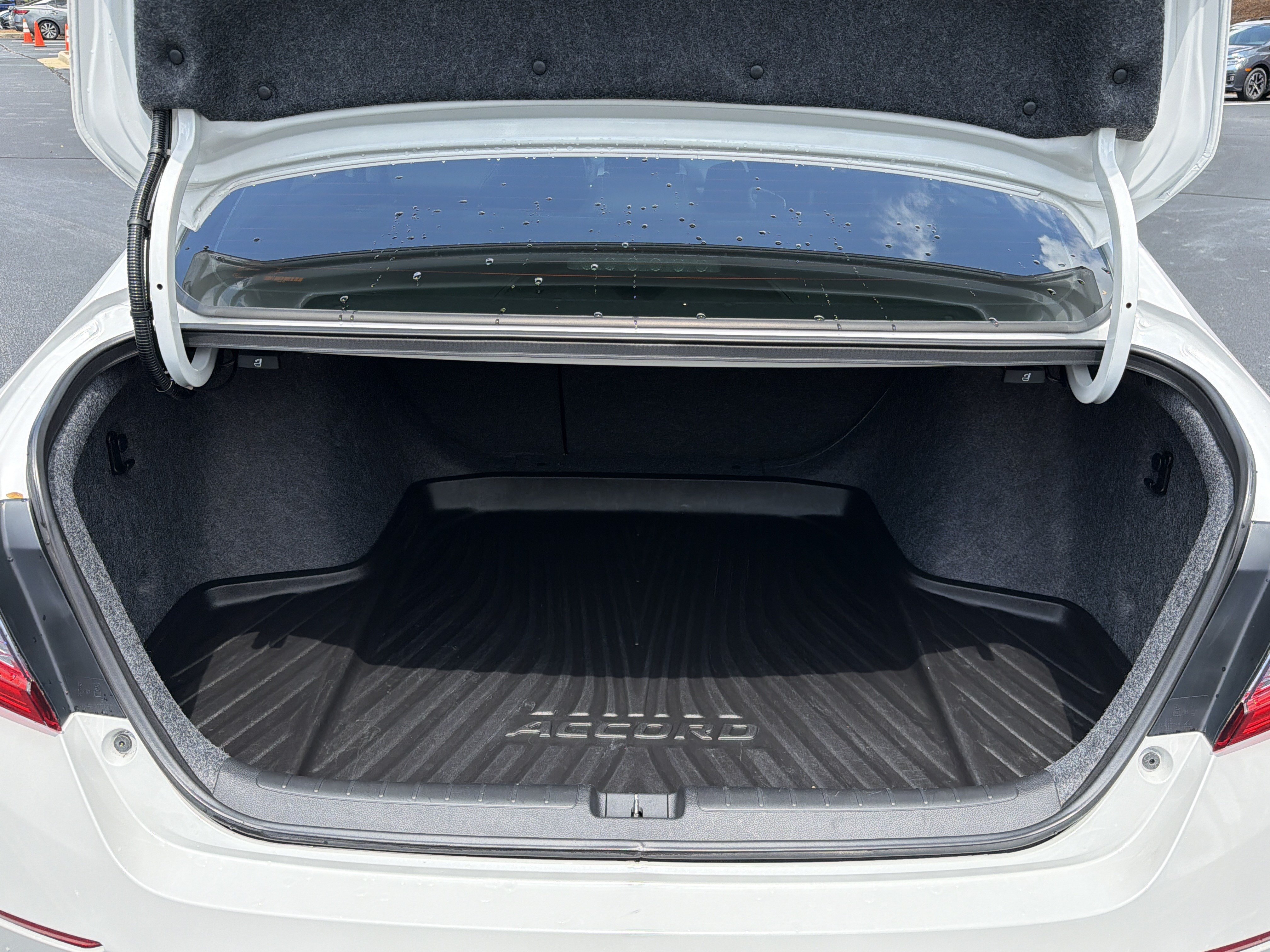 Used 2020 Honda Accord EX-L image 26