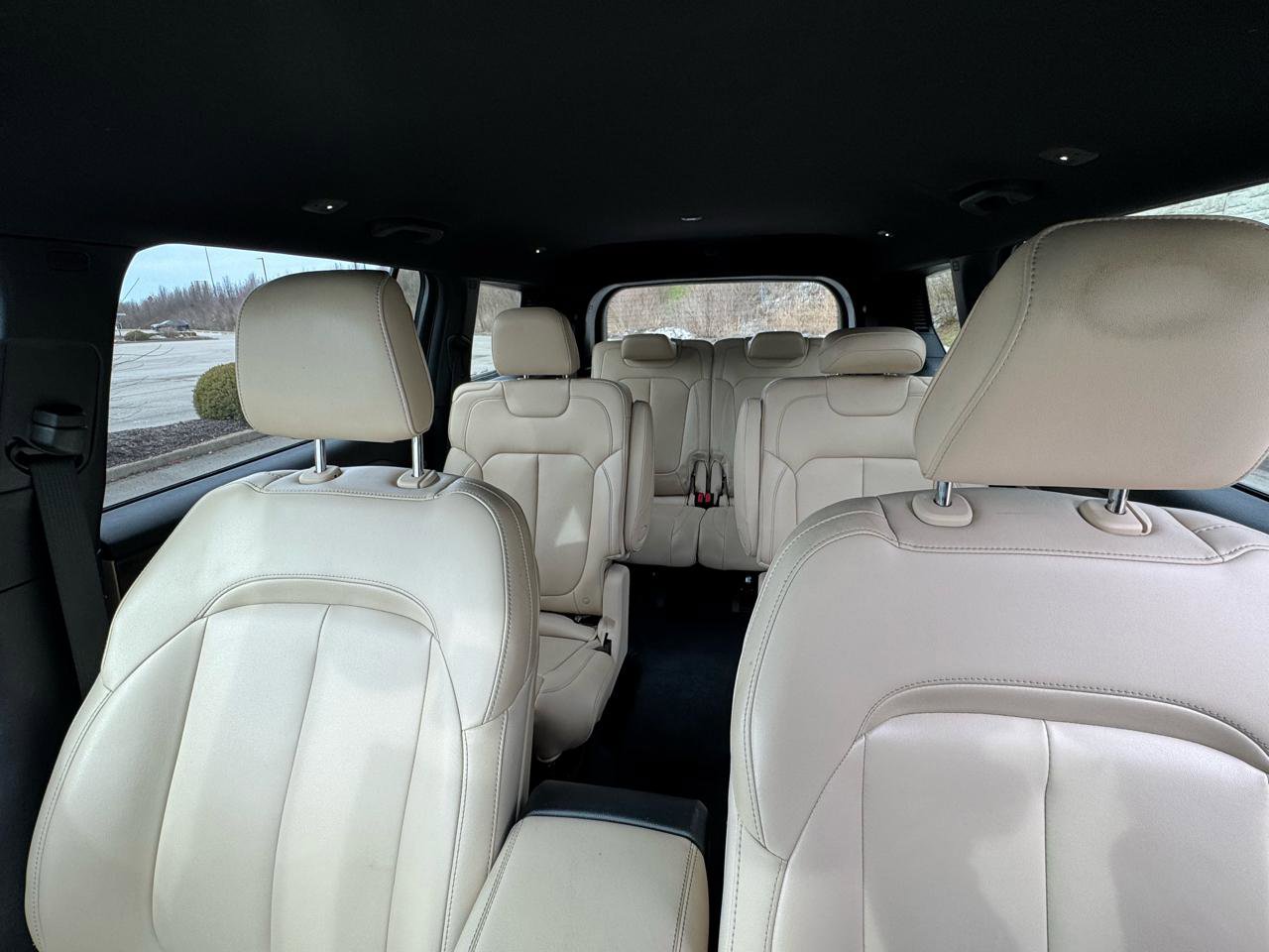 Used 2024 Jeep Grand Cherokee L Limited image 20