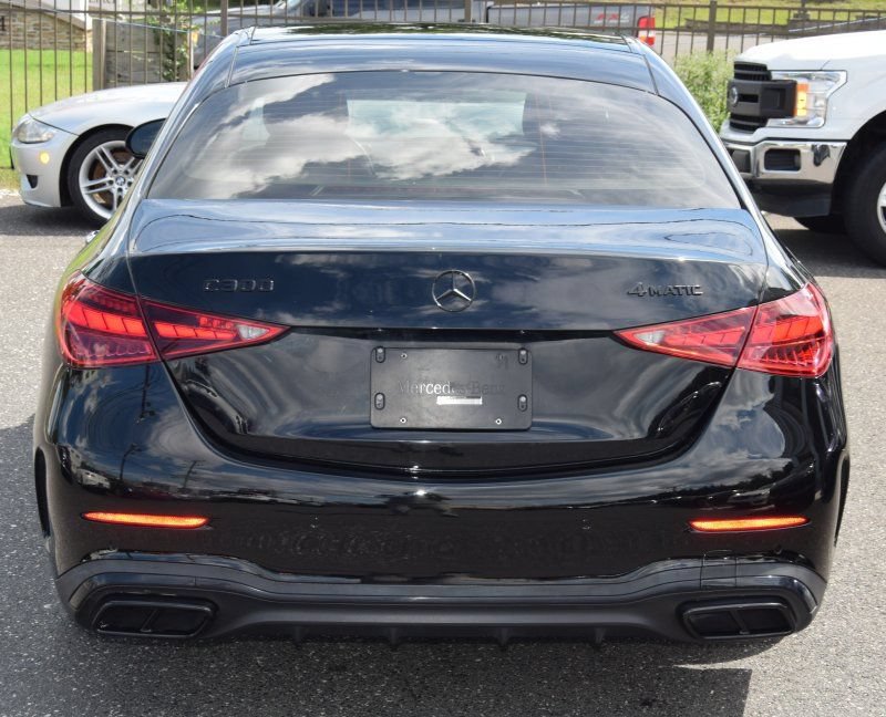 Used 2023 Mercedes-Benz C 300 4MATIC Sedan image 9