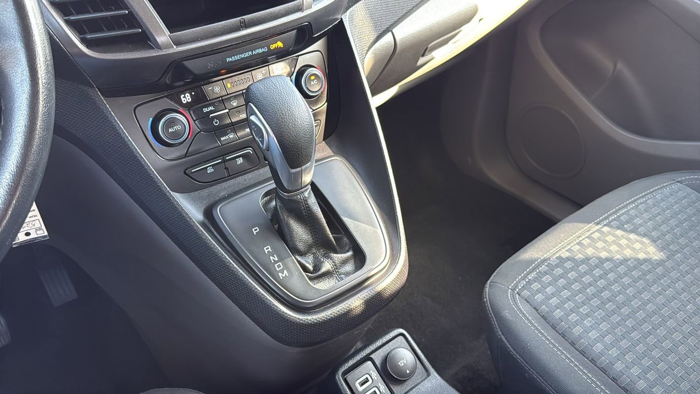 Used 2022 Ford Transit Connect XLT FWD image 24