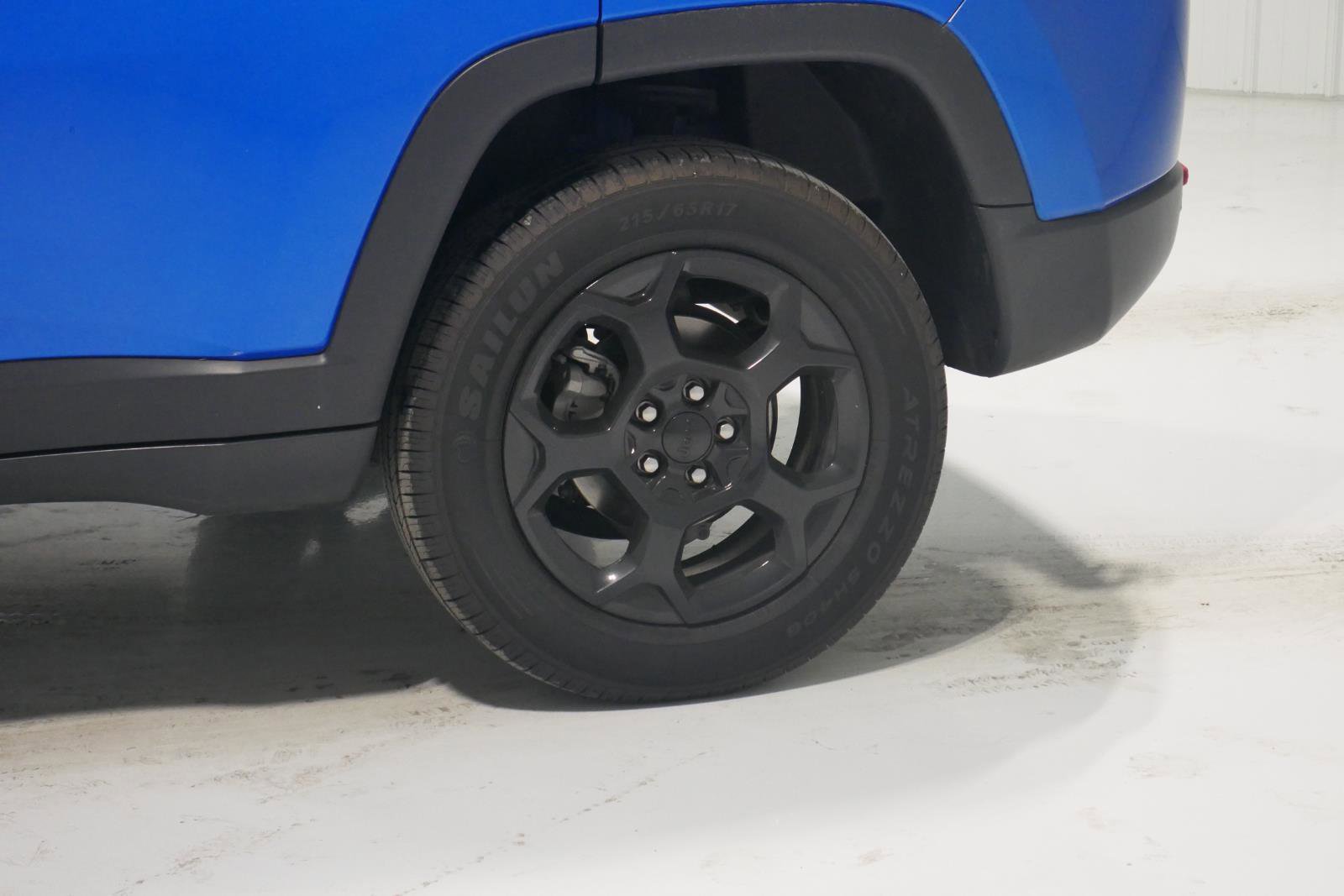 Used 2023 Jeep Compass Trailhawk image 28