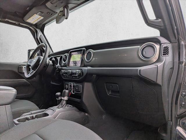 Used 2023 Jeep Gladiator Overland AWD/4WD image 22