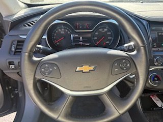 Used 2015 Chevrolet Impala LT image 7