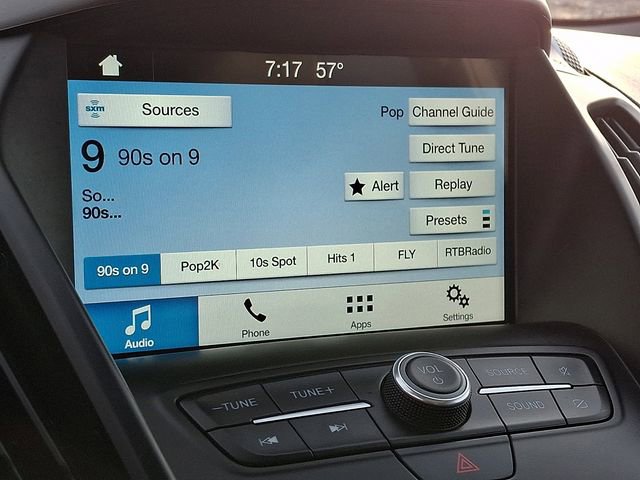 Used 2019 Ford Escape SEL image 3