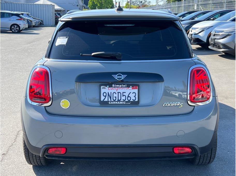 Used 2022 MINI Cooper SE FWD image 4