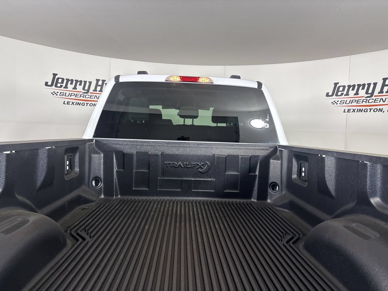 Used 2024 Ford F350 XLT w/ FX4 Off-Road Package AWD/4WD image 22