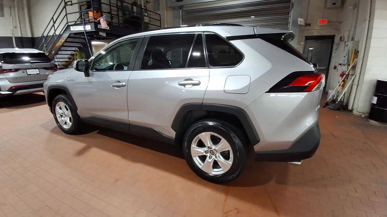 Used 2021 Toyota RAV4 XLE image 6