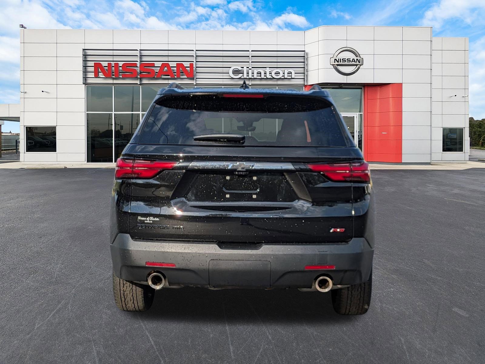 Used 2023 Chevrolet Traverse RS AWD/4WD image 4