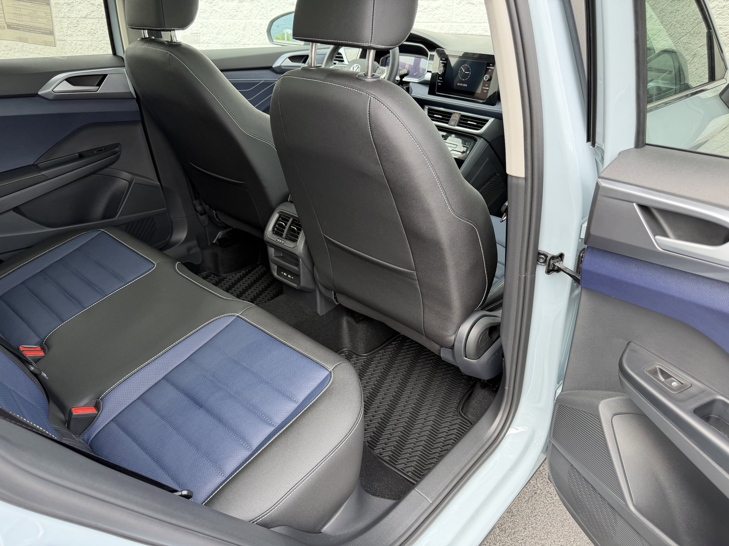 New 2026 Volkswagen Taos SEL AWD/4WD image 31