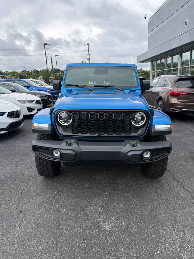 Used 2026 Jeep Gladiator Sport AWD/4WD image 3