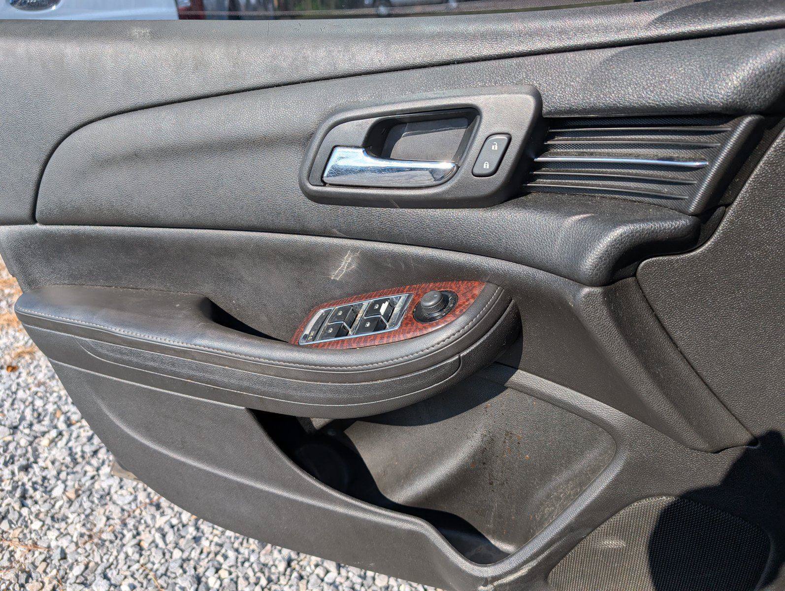 Used 2013 Chevrolet Malibu LT FWD image 14