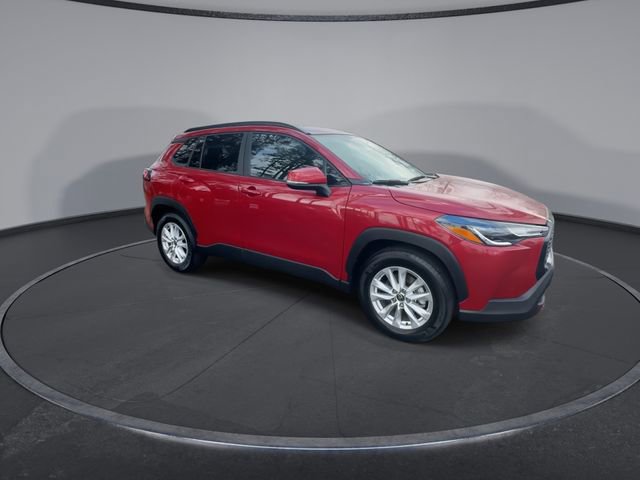 Used 2023 Toyota Corolla Cross LE image 3