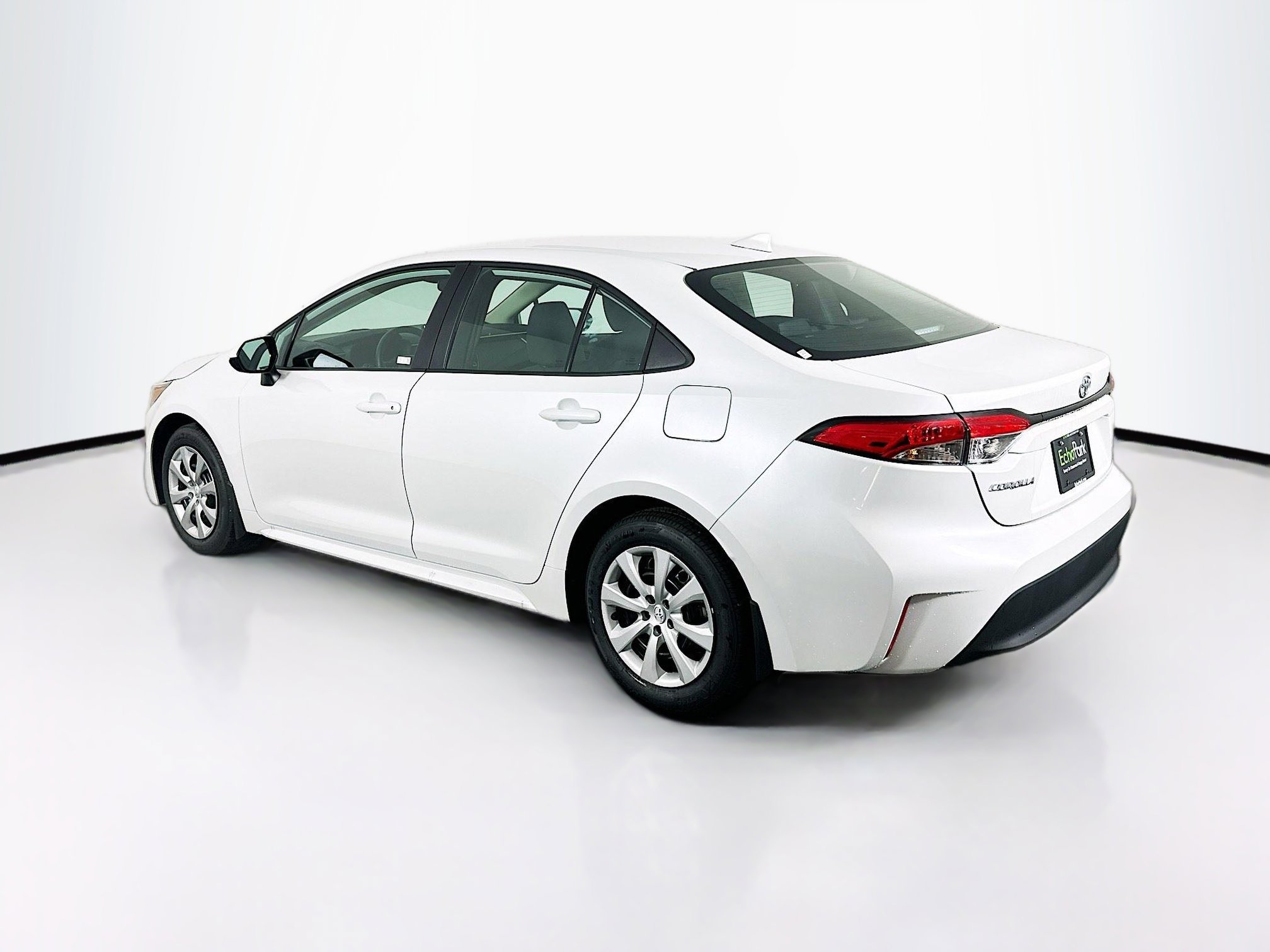 Used 2026 Toyota Corolla LE image 5