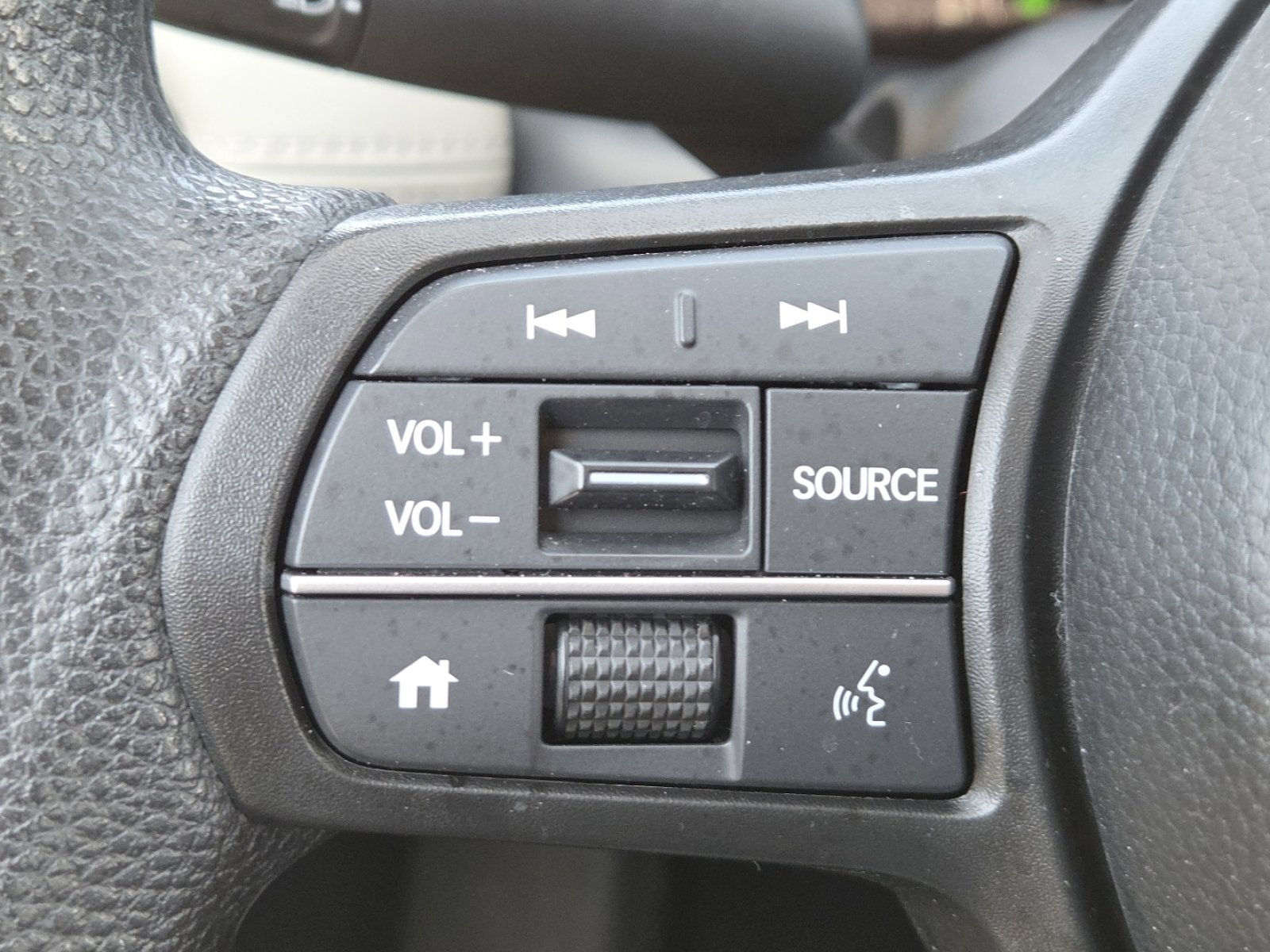 Used 2024 Honda HR-V LX image 30