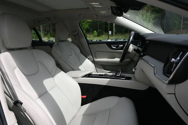 Used 2025 Volvo S60 B5 Plus AWD/4WD image 37