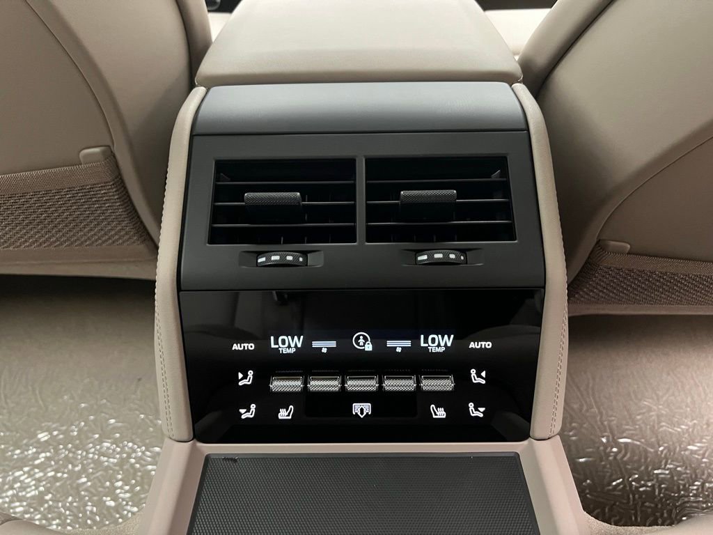 New 2025 Porsche Panamera image 17