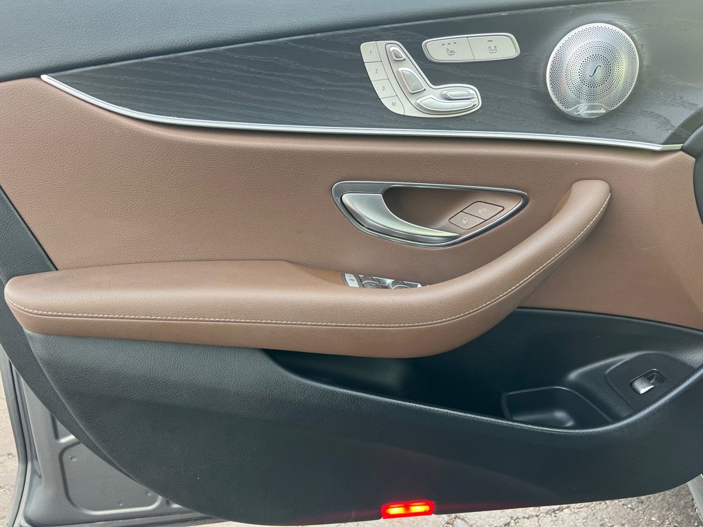 Used 2017 Mercedes-Benz E 300 E 300 4MATIC LUXURY image 10