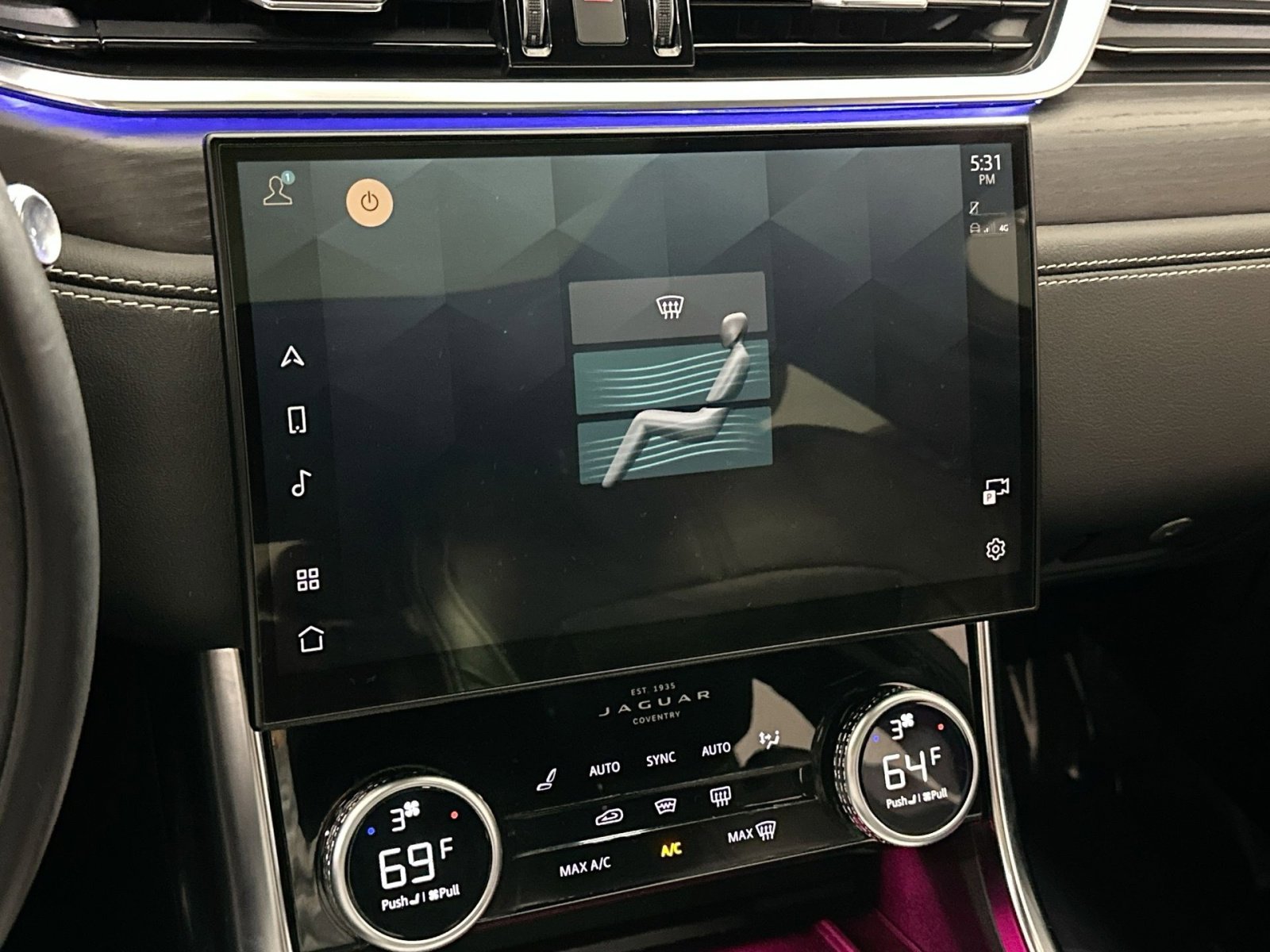 Used 2022 Jaguar XF R-Dynamic SE image 25