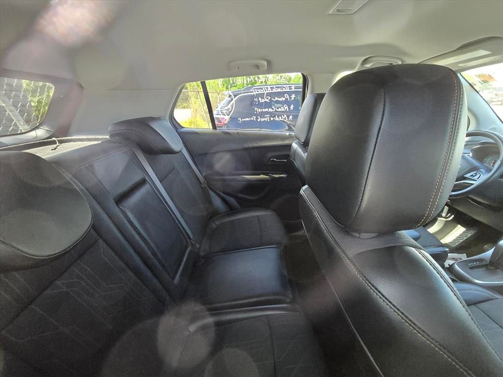 Used 2019 Chevrolet Trax LT w/ LT Convenience Package AWD/4WD image 6