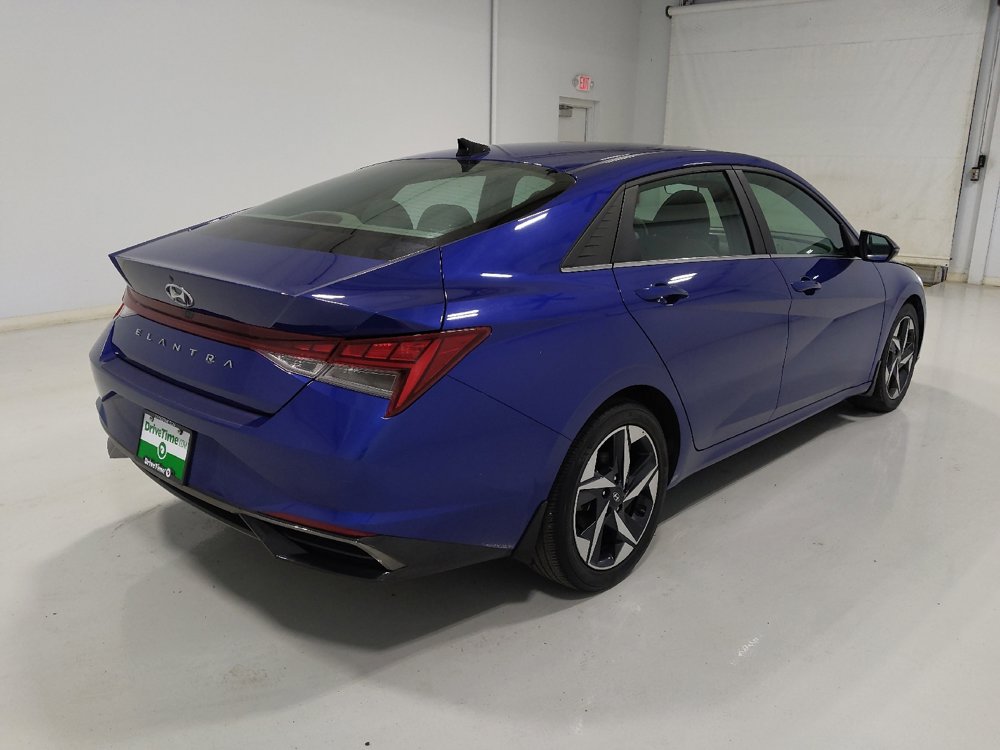 Used 2022 Hyundai Elantra SEL w/ Convenience + Premium Package FWD image 9