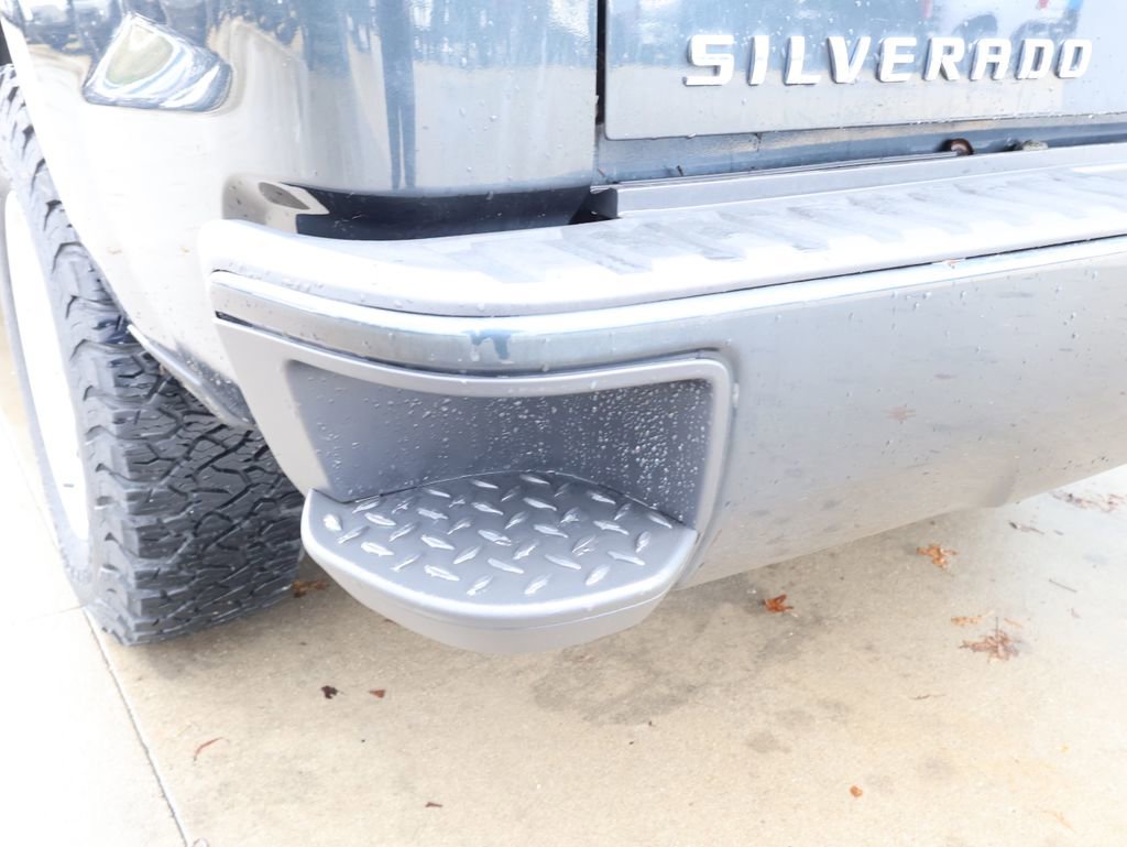 Used 2018 Chevrolet Silverado 1500 LT w/ All Star Edition image 26