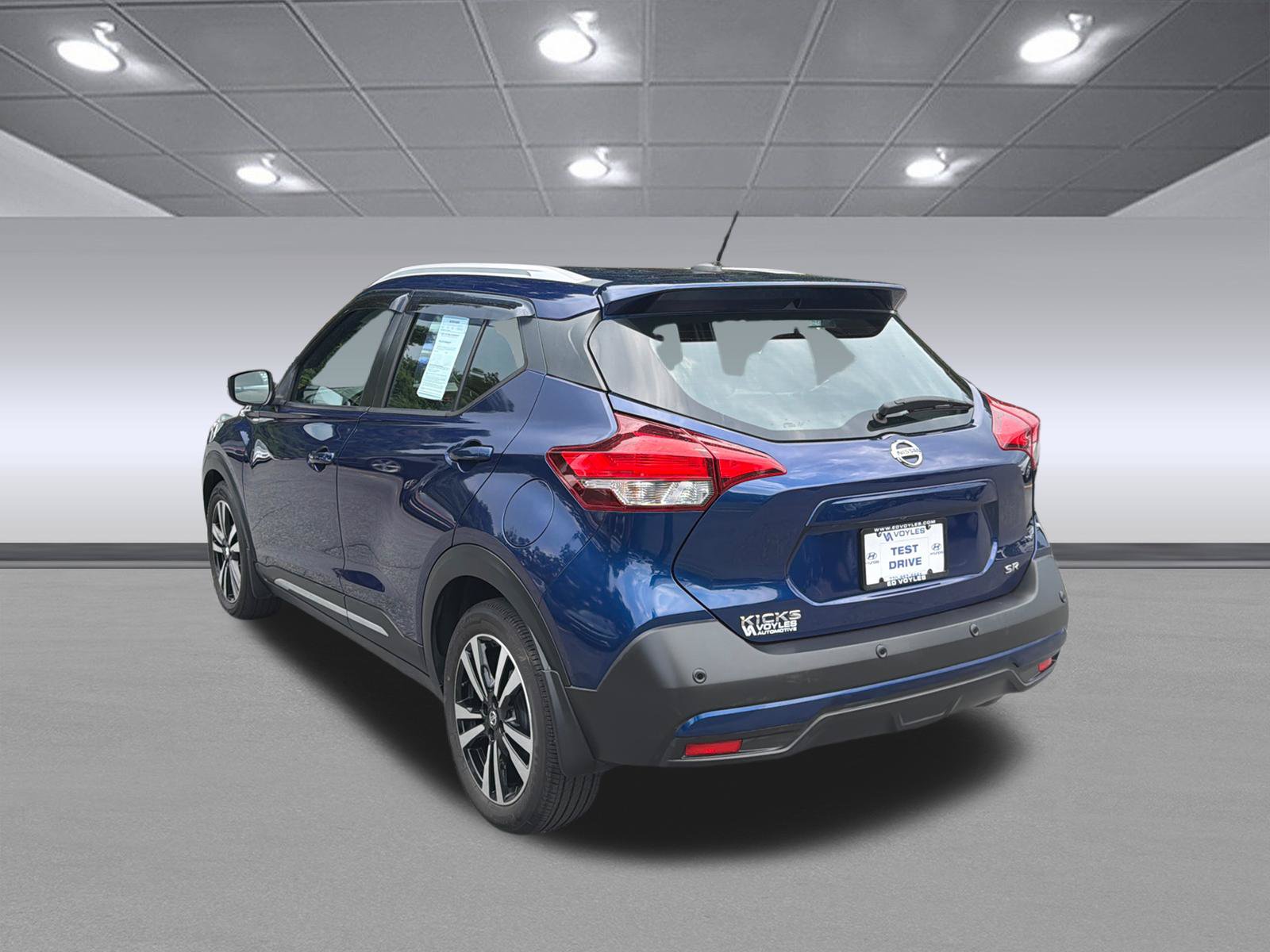 Used 2020 Nissan Kicks SR w/ SR Premium Package FWD image 7