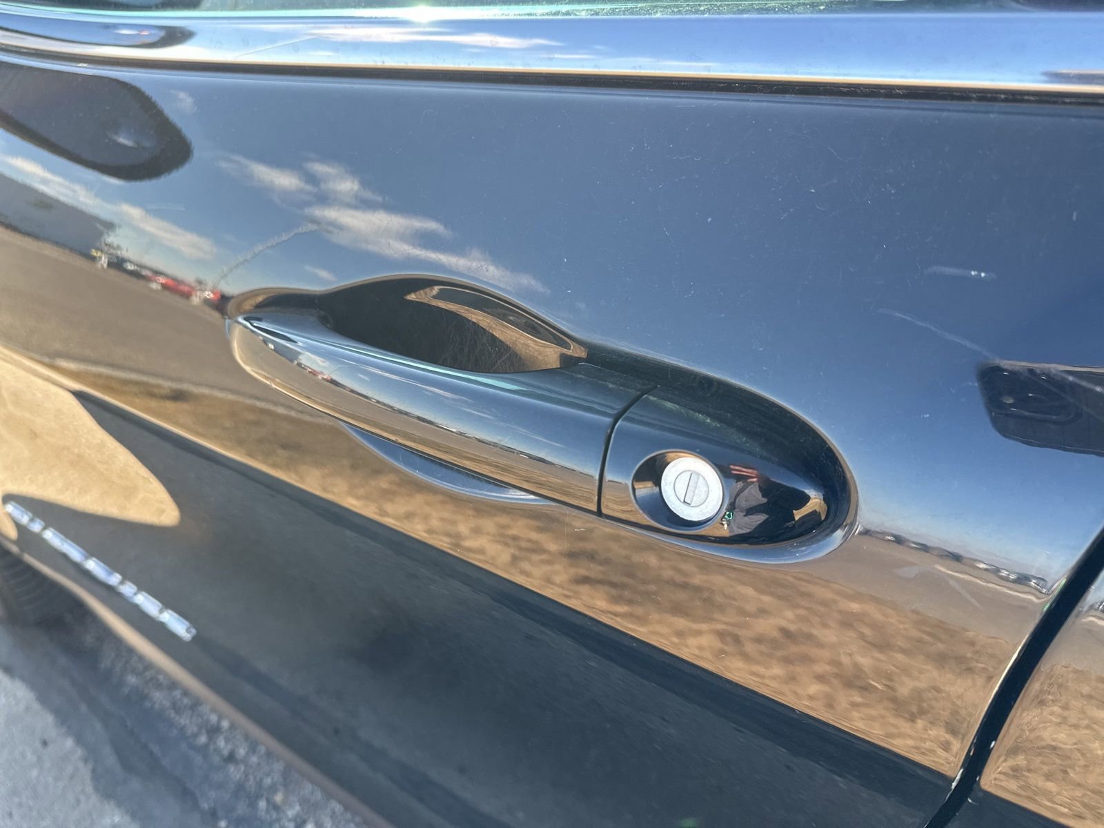 Used 2019 Jeep Cherokee Latitude w/ Cold Weather Group image 10