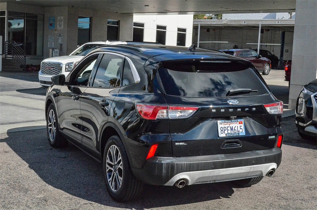 Used 2020 Ford Escape SEL image 4