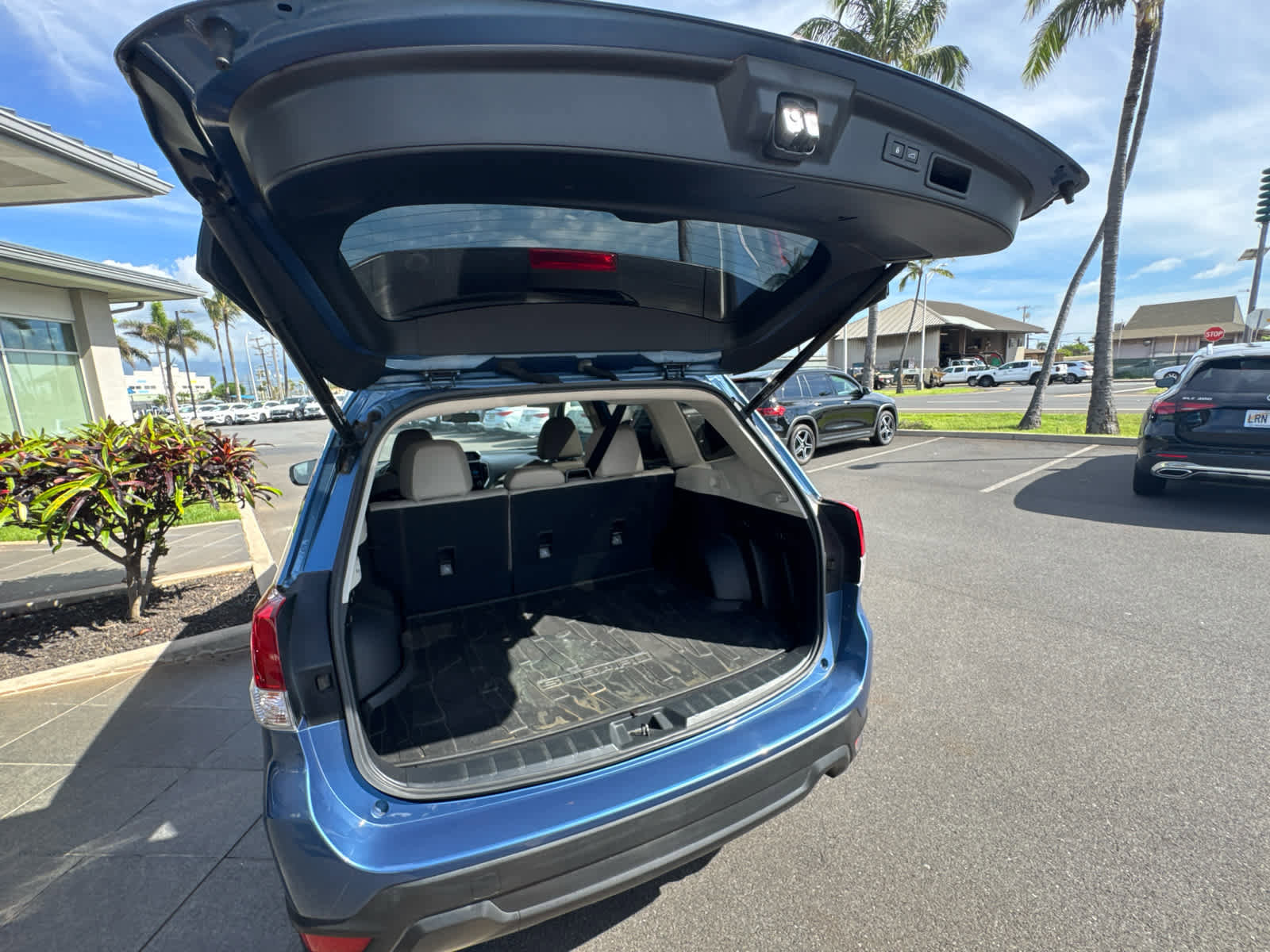 Used 2019 Subaru Forester Limited AWD/4WD image 4
