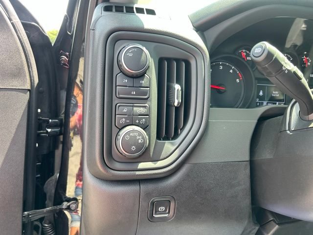 Used 2025 Chevrolet Silverado 2500 Custom w/ Custom Value Package AWD/4WD image 17