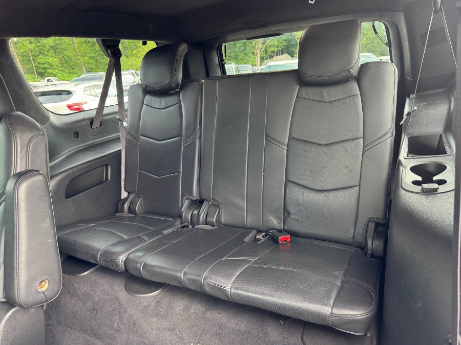 Used 2017 Cadillac Escalade ESV Platinum AWD/4WD image 17
