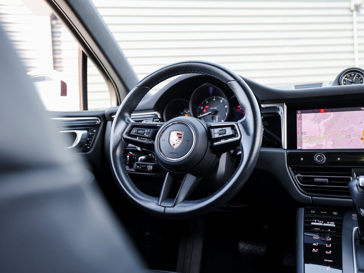 Certified 2023 Porsche Macan image 25