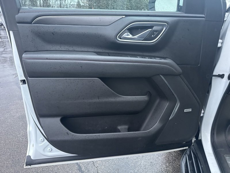 Used 2021 Chevrolet Suburban RST w/ Luxury Package image 17