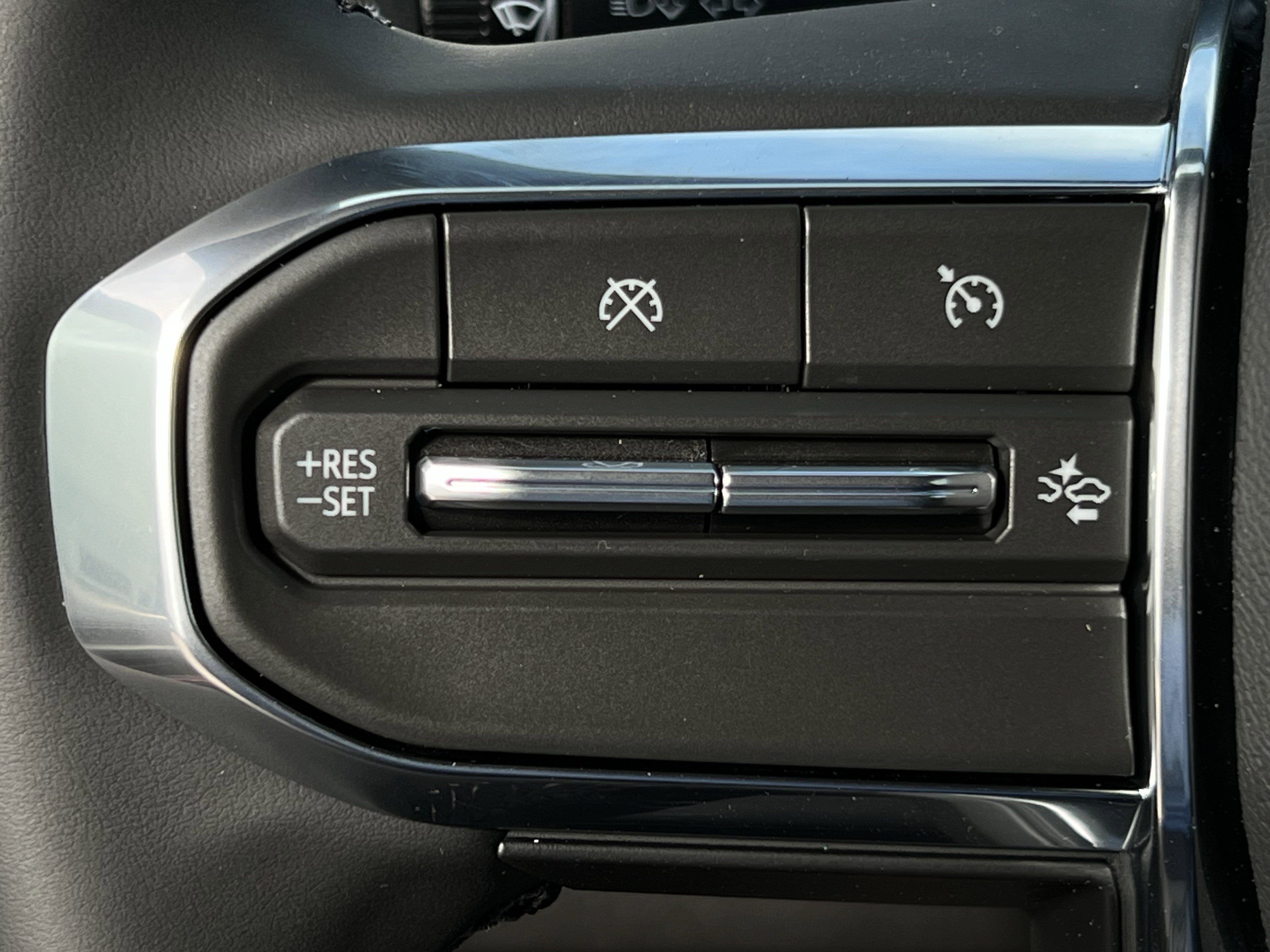New 2026 GMC Canyon Elevation w/ Convenience Package image 12