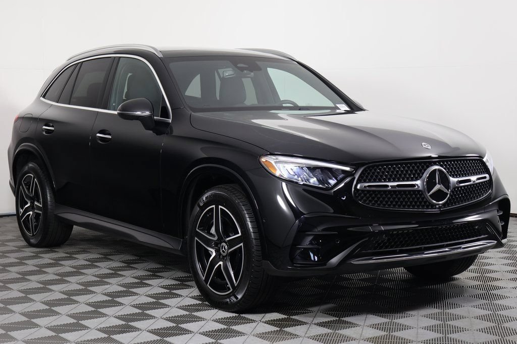 Certified 2026 Mercedes-Benz GLC 300 image 3