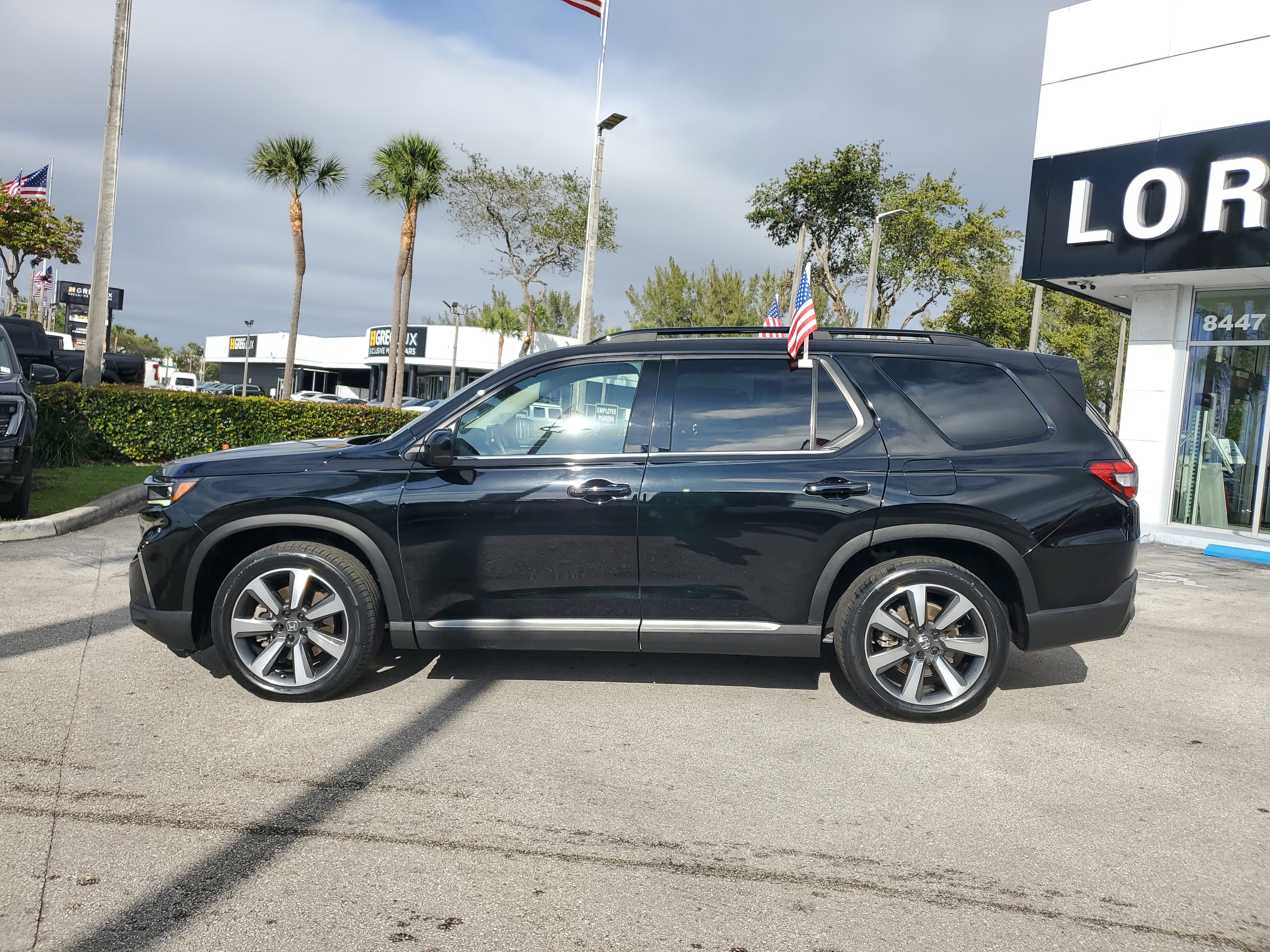 Used 2023 Honda Pilot Elite image 8