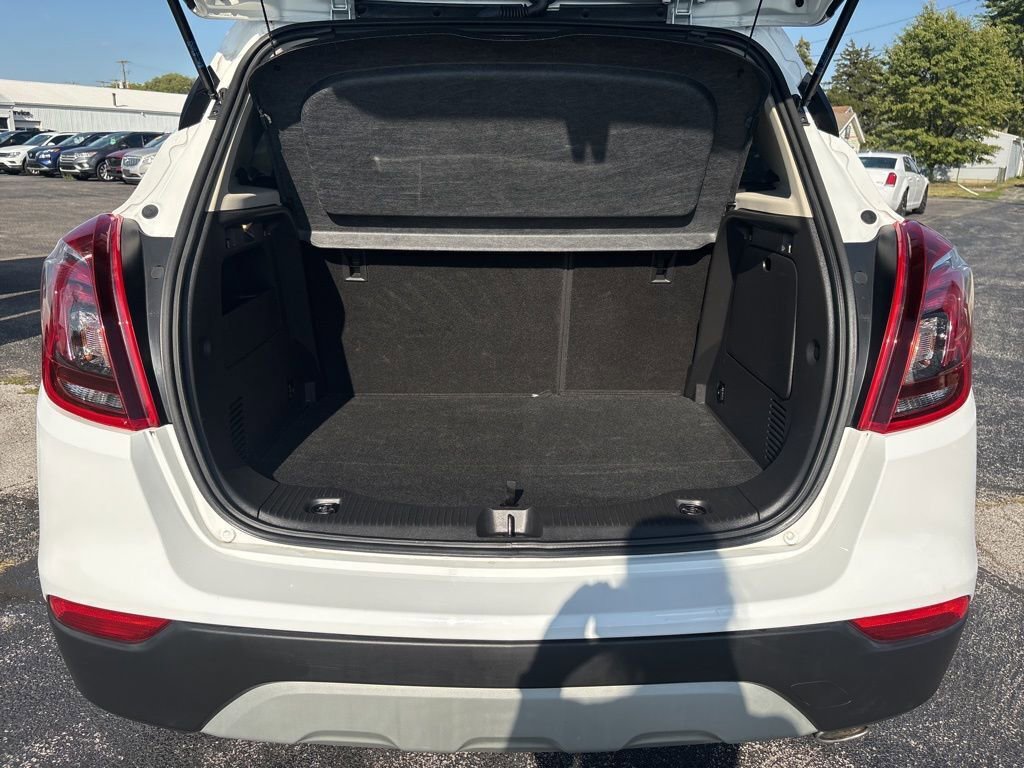 Used 2021 Buick Encore Preferred image 18