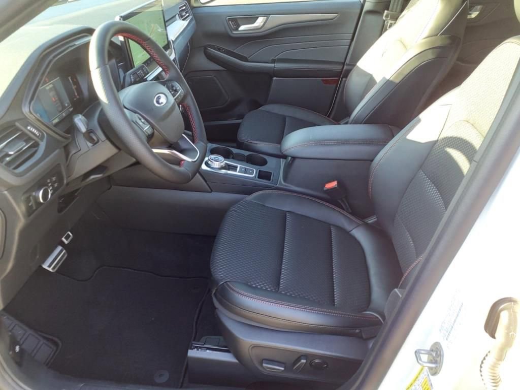 New 2024 Ford Escape ST-Line w/ Tech Pack #1 image 3