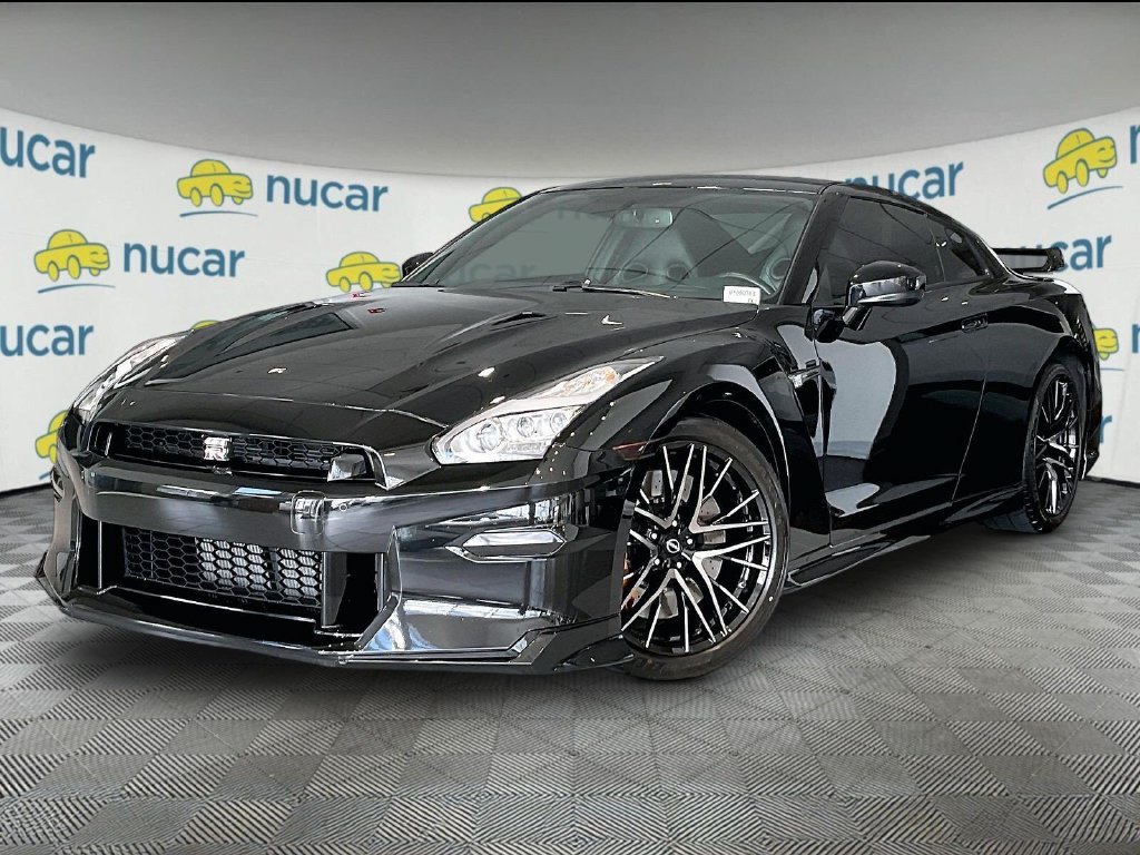 Used 2024 Nissan GT-R Premium w/ Premium Interior Package AWD/4WD image 3