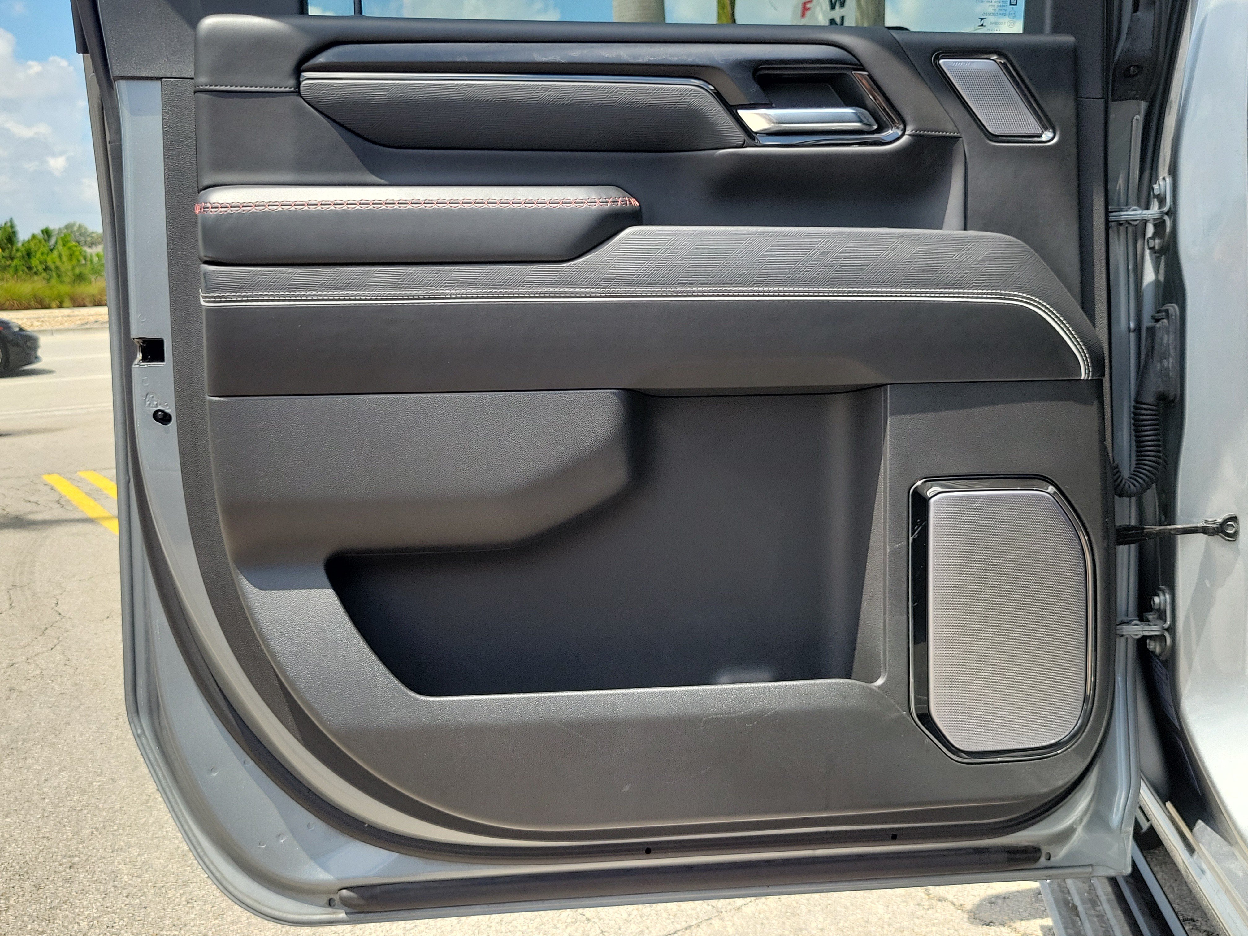Used 2025 GMC Sierra 2500 AT4X AWD/4WD image 27