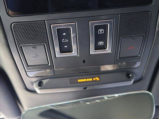 Used 2023 Land Rover Defender 90 X-Dynamic SE AWD/4WD image 19