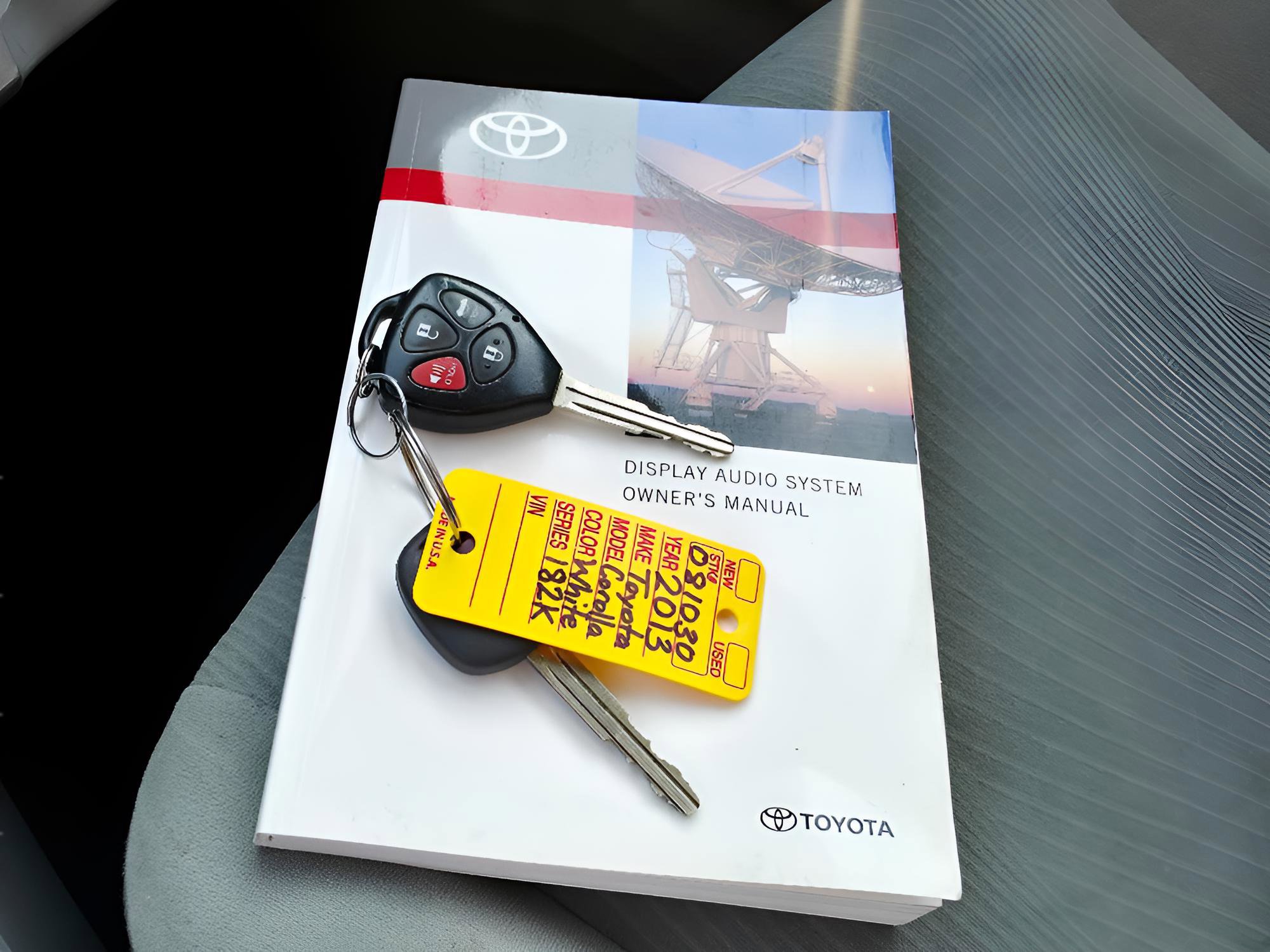 Used 2013 Toyota Corolla LE image 31