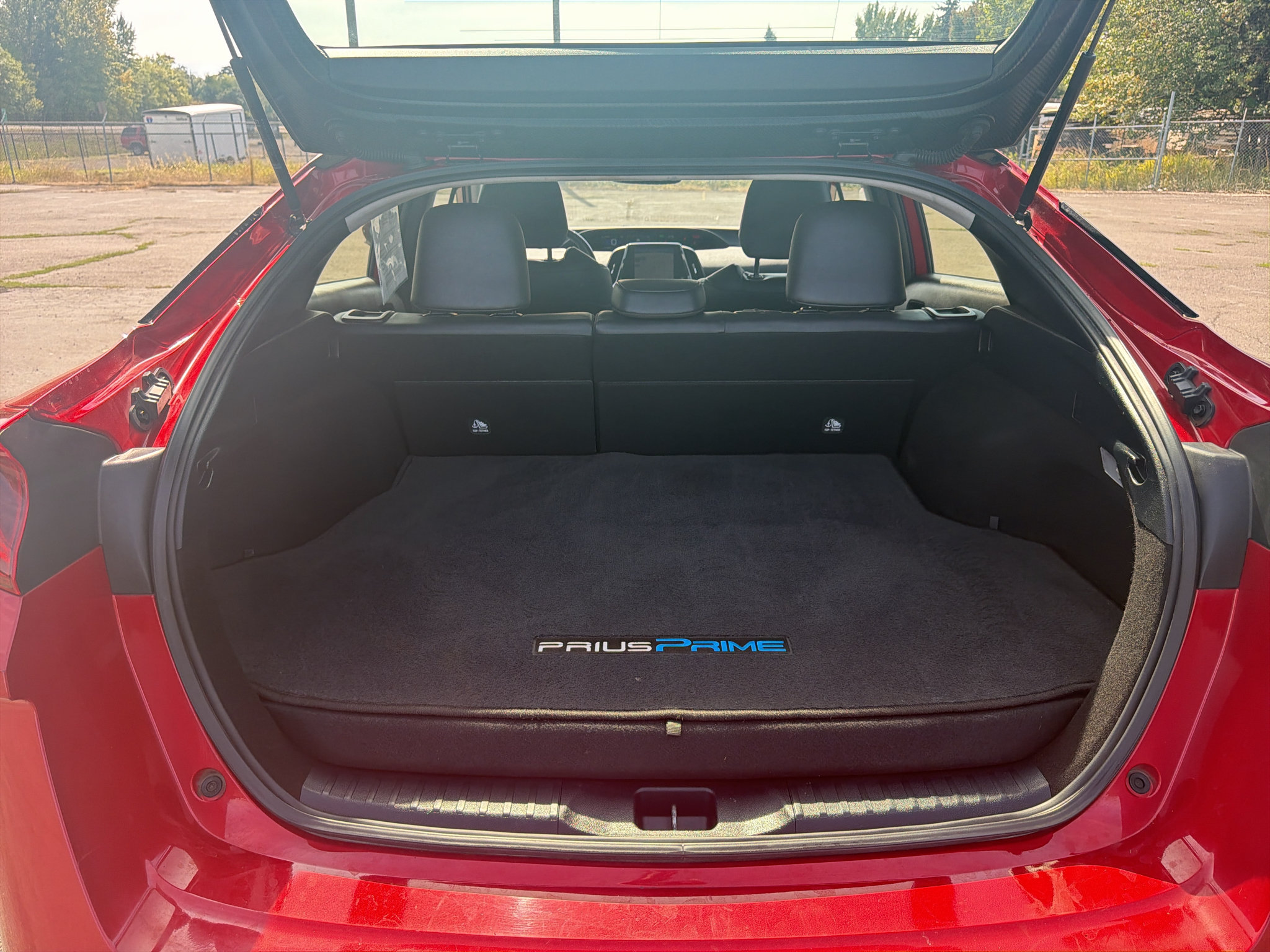 Used 2021 Toyota Prius Prime Limited w/ Carpet Mat Package (TMS) FWD image 18