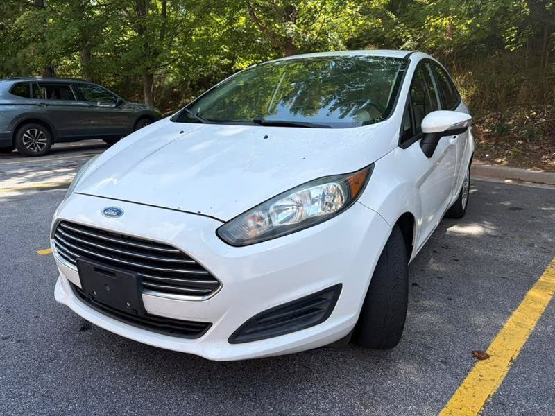 Used 2014 Ford Fiesta SE FWD image 3