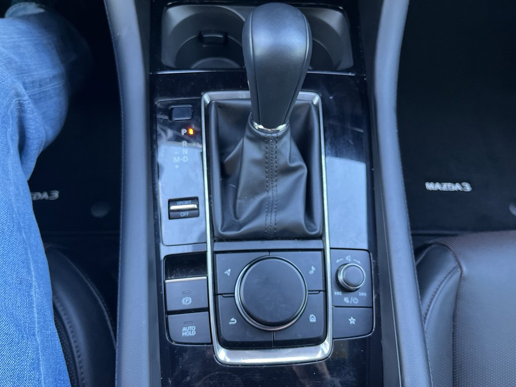 Certified 2025 MAZDA MAZDA3 Hatchback w/Premium Plus Pkg image 17